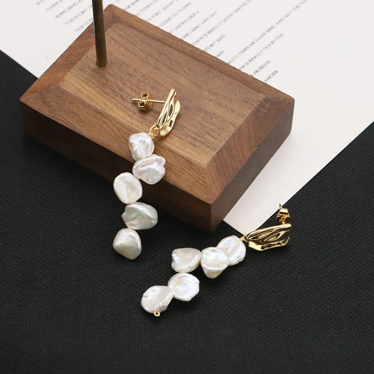 1 Pair Simple Style Classic Style Geometric Freshwater Pearl Copper Drop Earrings