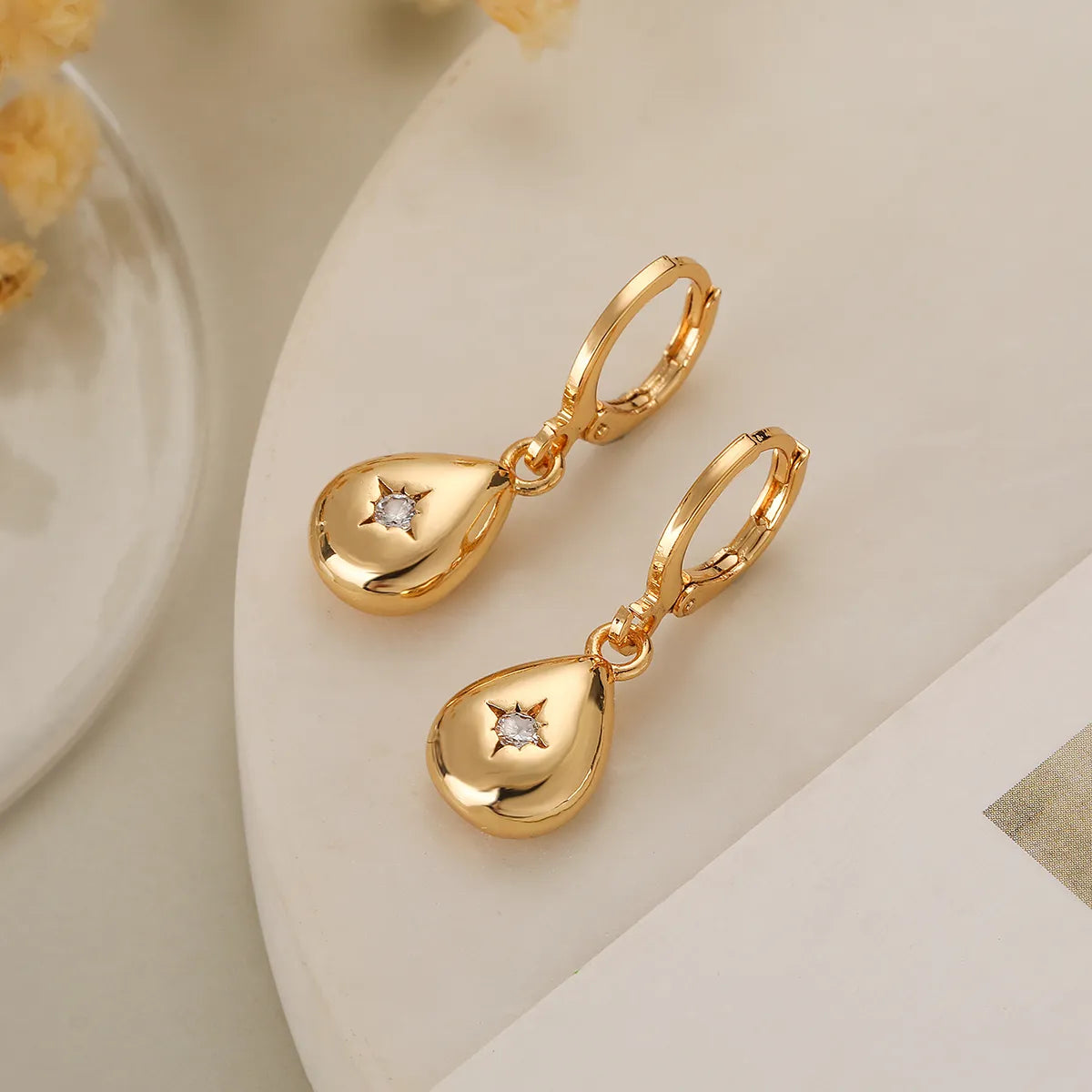 1 Pair Simple Style Classic Style Geometric Heart Shape Plating Inlay Copper Zircon 18k Gold Plated Drop Earrings