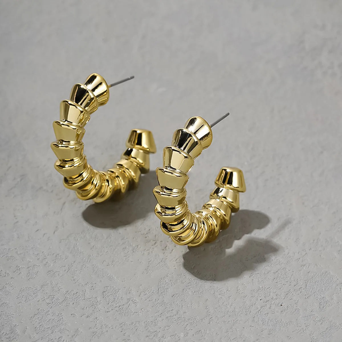 1 Pair Simple Style Classic Style Geometric Irregular Plating Arylic 18K Gold Plated Ear Studs