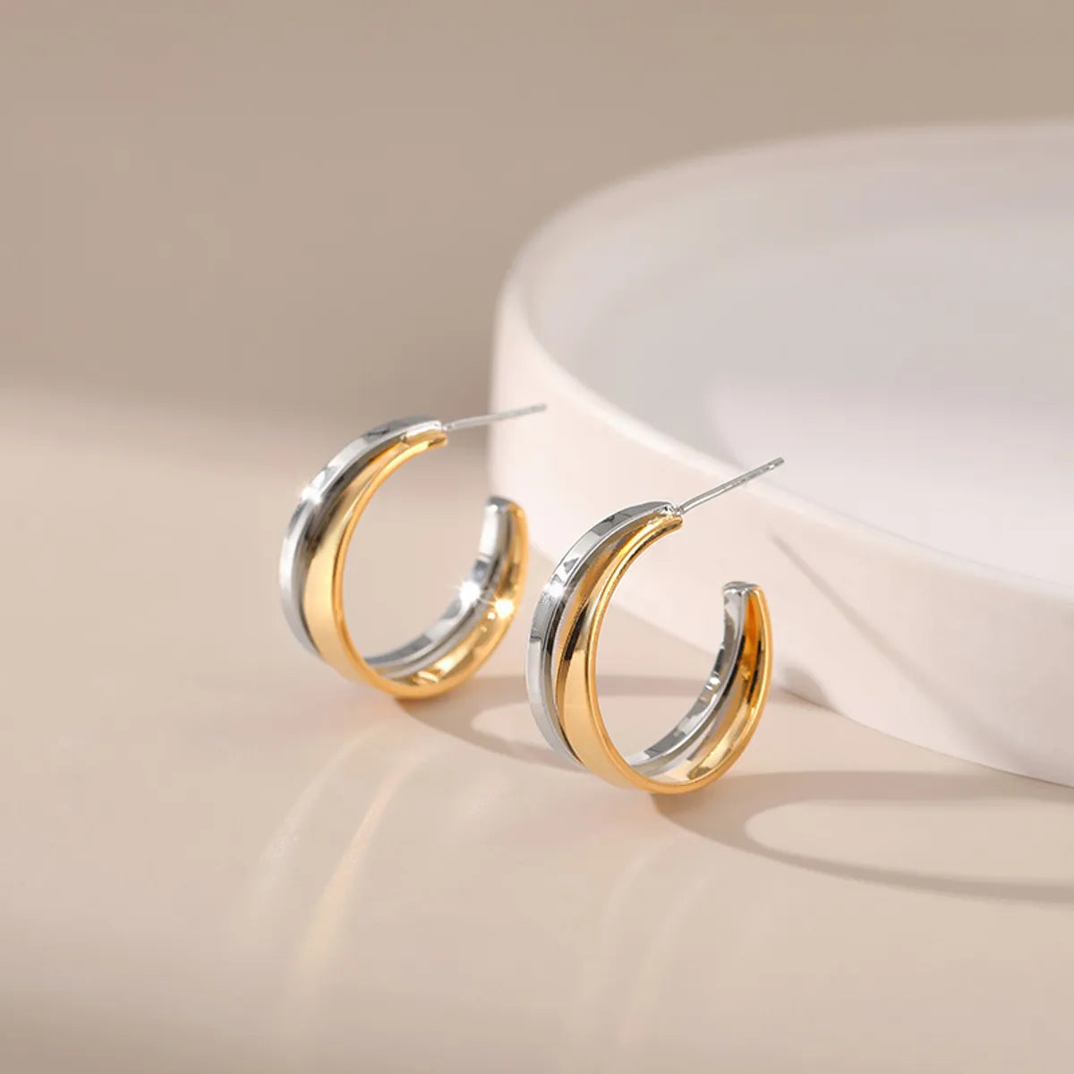 1 Pair Simple Style Classic Style Geometric Plating Copper 18k Gold Plated Earrings