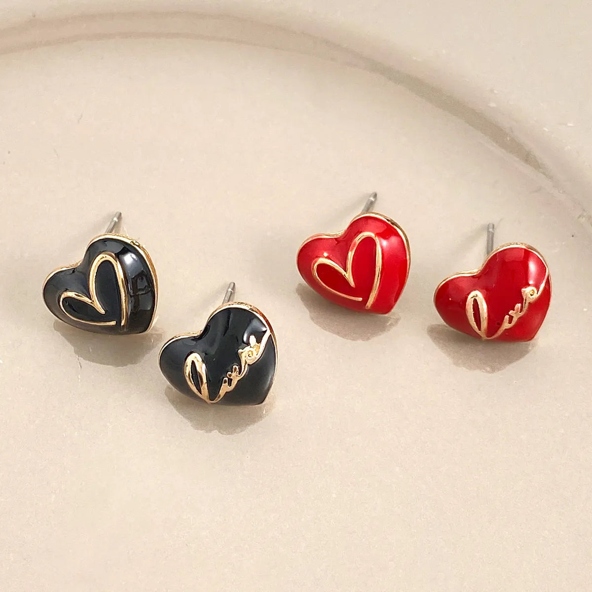 1 Pair Simple Style Classic Style Heart Shape Enamel Alloy Ear Studs