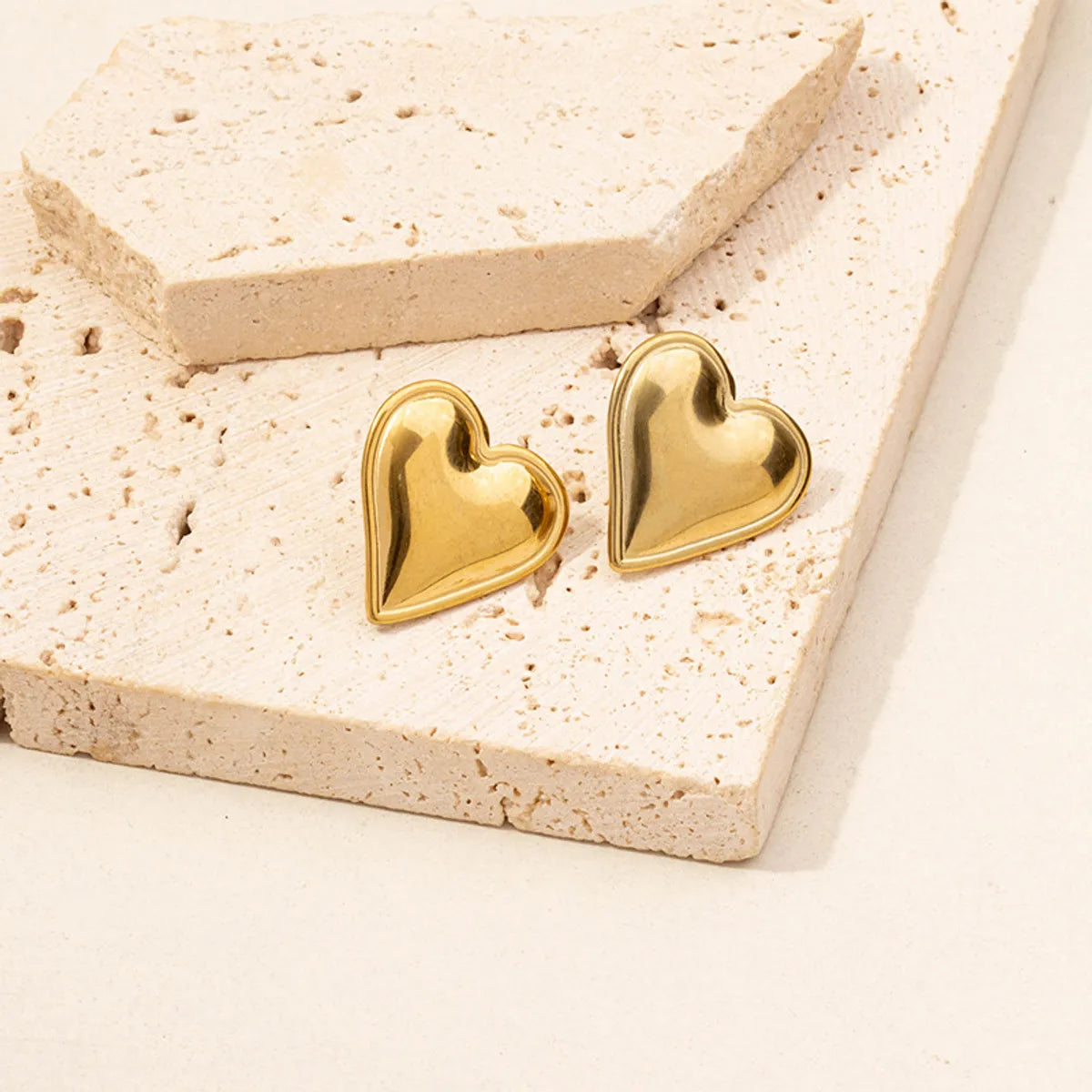 1 Pair Simple Style Classic Style Heart Shape Plating 304 Stainless Steel 18K Gold Plated Ear Studs