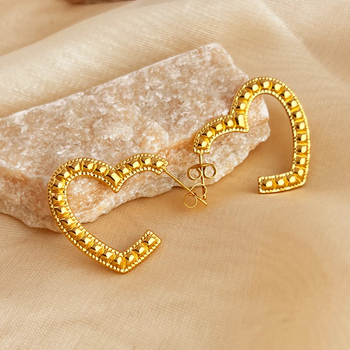 1 Pair Simple Style Classic Style Heart Shape Plating 304 Stainless Steel 18K Gold Plated Ear Studs