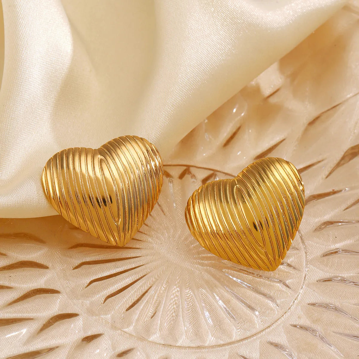 1 Pair Simple Style Classic Style Heart Shape Plating 304 Stainless Steel 18K Gold Plated Ear Studs