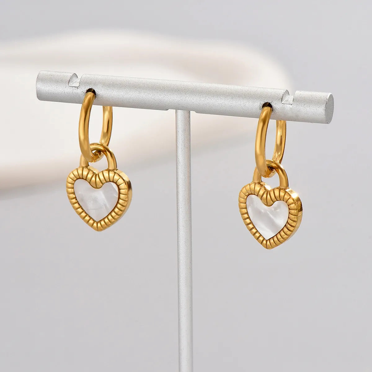 1 Pair Simple Style Classic Style Heart Shape Solid Color Layered Plating Inlay Titanium Steel Resin 18k Gold Plated Gold Plated Dangling Earrings