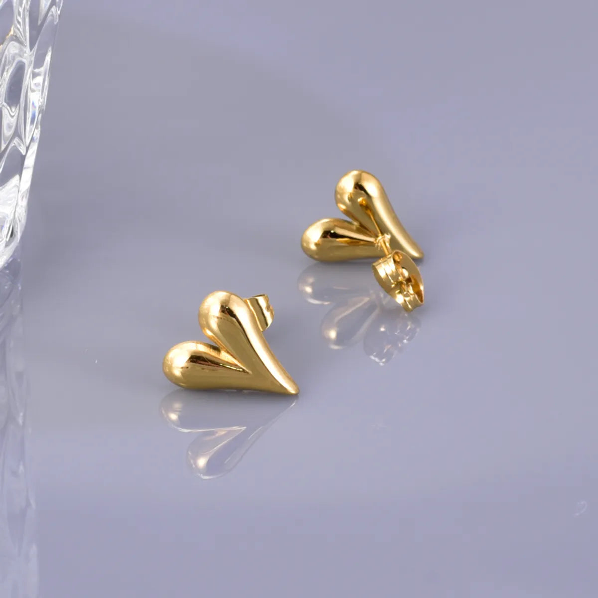 1 Pair Simple Style Classic Style Heart Shape Solid Color Plating 304 Stainless Steel Titanium Steel 18K Gold Plated Ear Studs