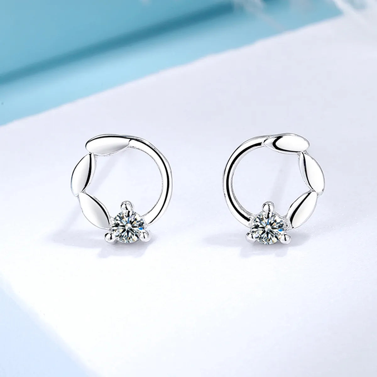 1 Pair Simple Style Classic Style Leaf Round Plating Inlay Sterling Silver Zircon 14k Gold Plated White Gold Plated Ear Studs