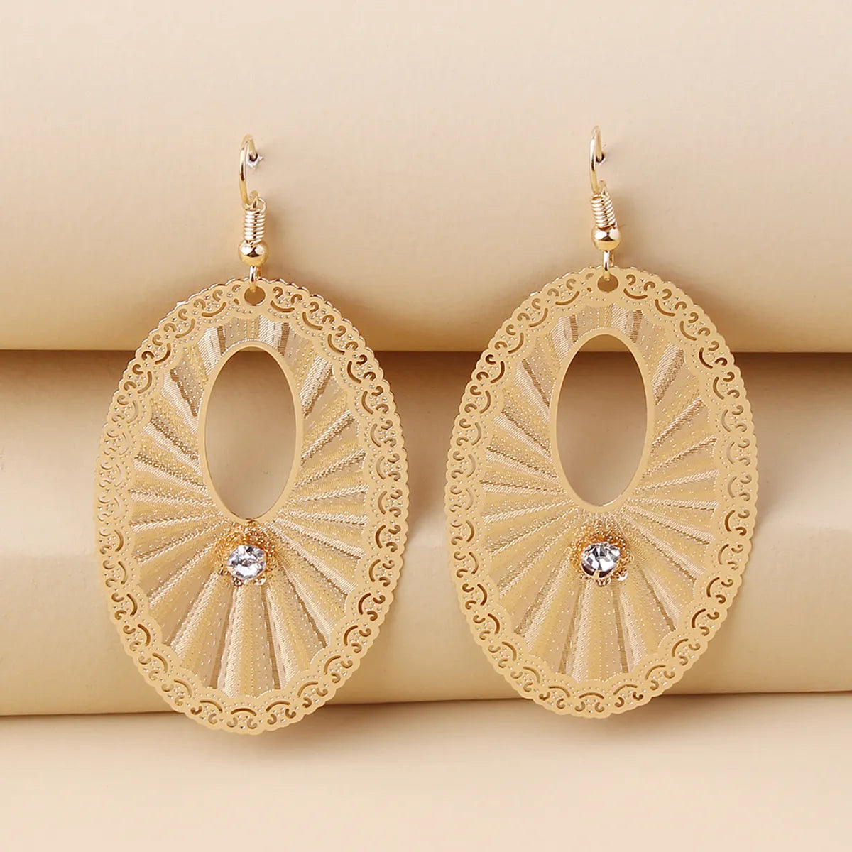 1 Pair Simple Style Classic Style Oval Plating Inlay Copper Zircon Gold Plated Drop Earrings