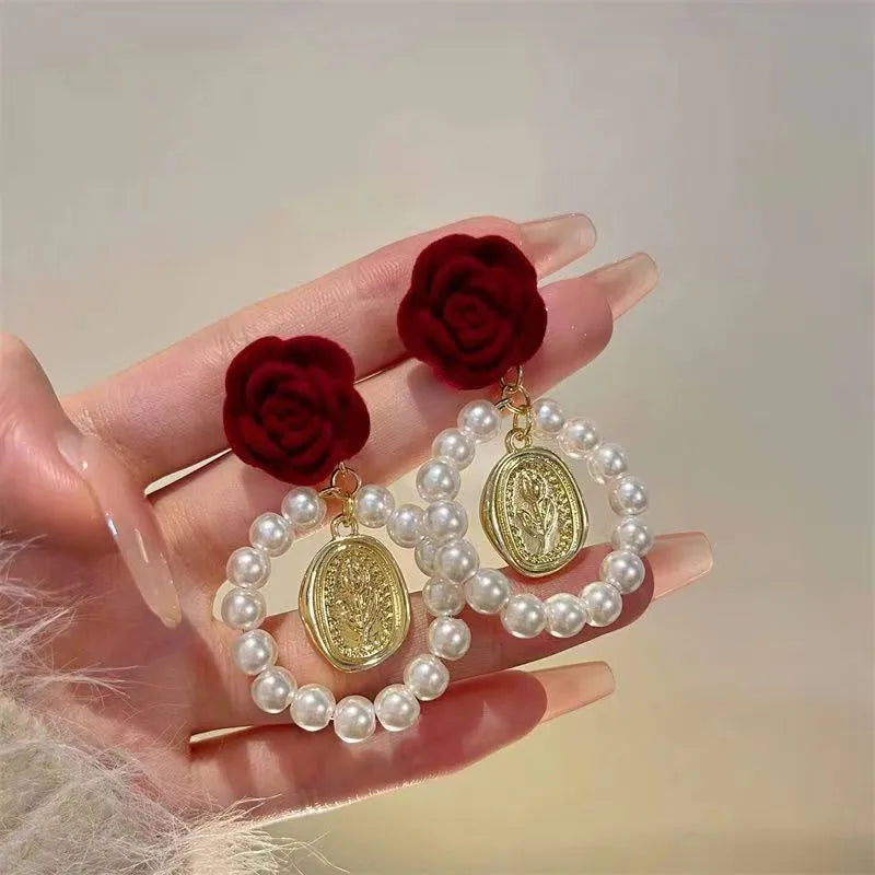 1 Pair Simple Style Classic Style Rose Plating Inlay Alloy Pearl Gold Plated Drop Earrings