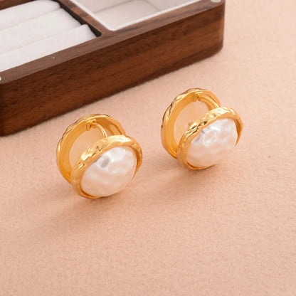 1 Pair Simple Style Classic Style Round Inlay Copper Alloy Pearl 18k Gold Plated Ear Studs