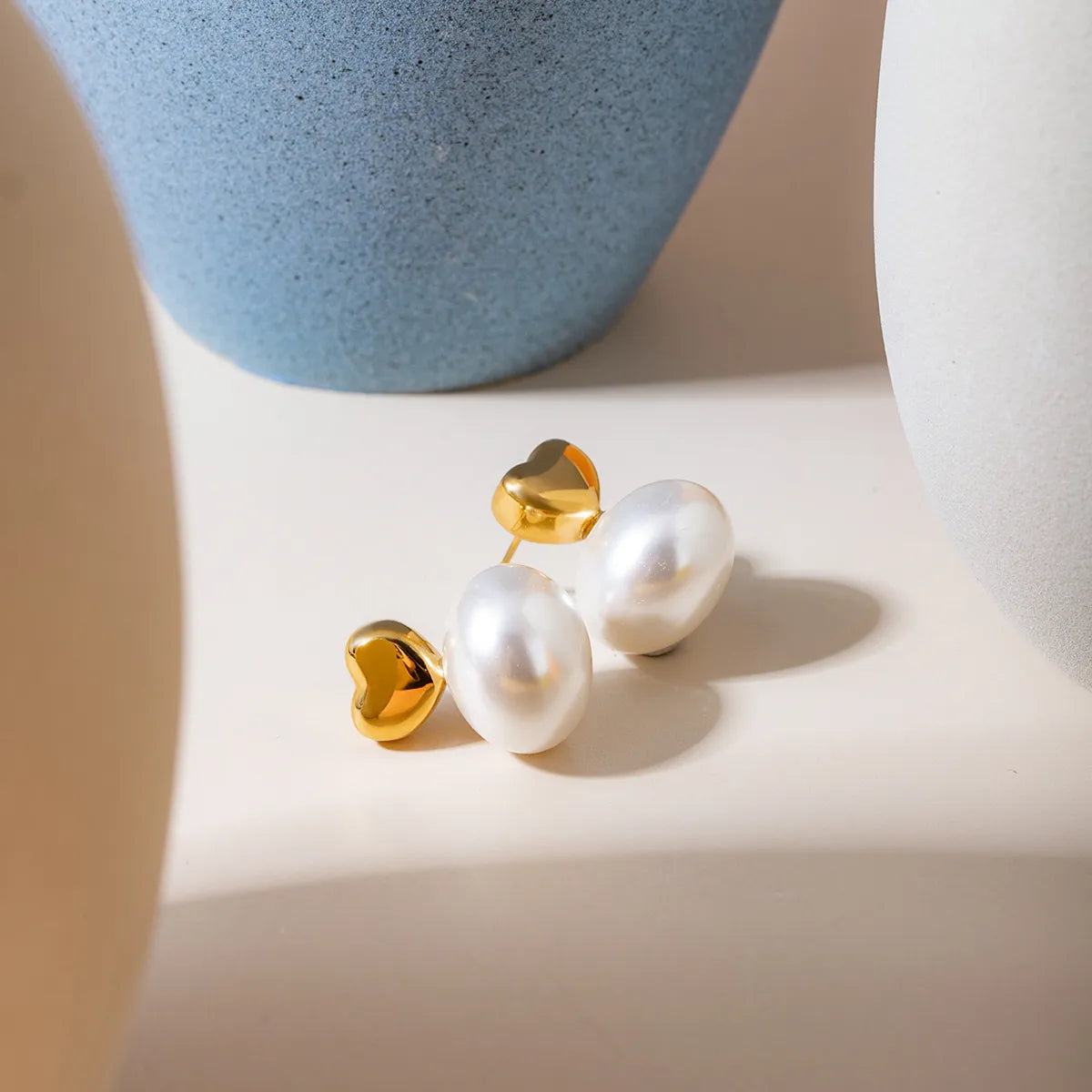 1 Pair Simple Style Classic Style Round Plating Inlay 304 Stainless Steel Pearl 18K Gold Plated Ear Studs