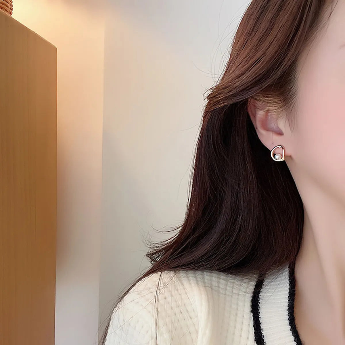 1 Pair Simple Style Classic Style Round Plating Inlay Alloy Pearl Gold Plated Ear Studs