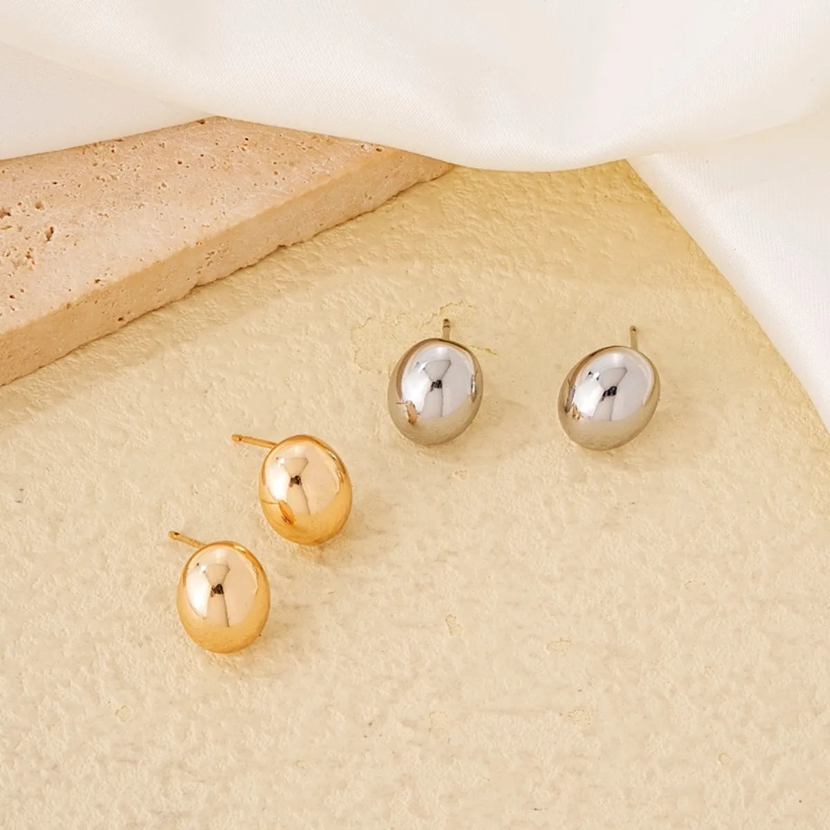 1 Pair Simple Style Classic Style Round Polishing Plating Copper Gold Plated Silver Plated Ear Studs