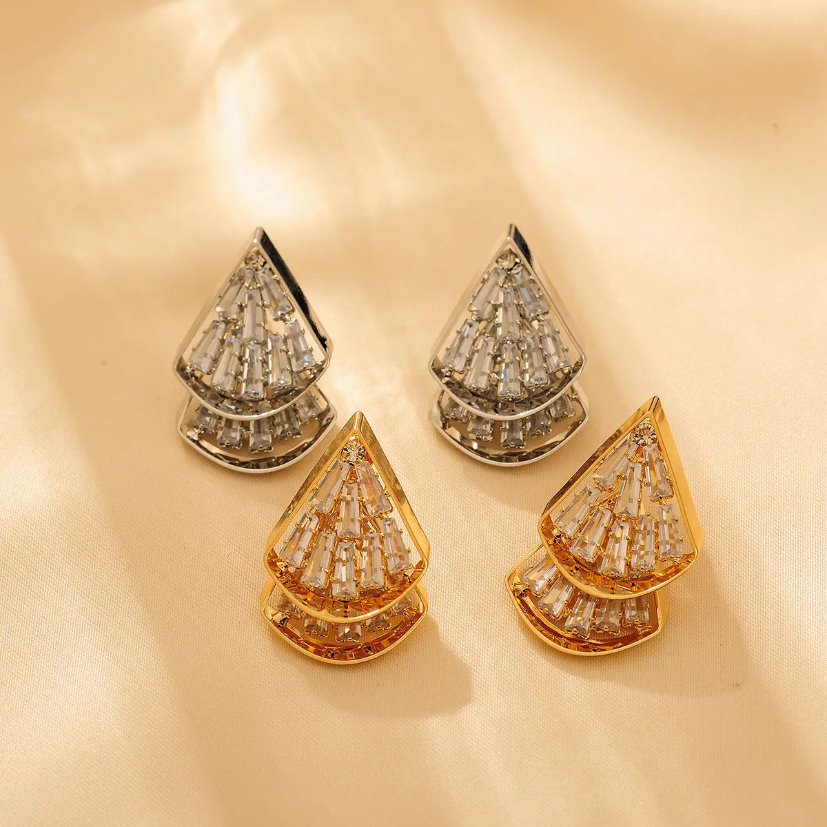 1 Pair Simple Style Classic Style Sector Plating Inlay Titanium Steel Zircon 18K Gold Plated Ear Studs