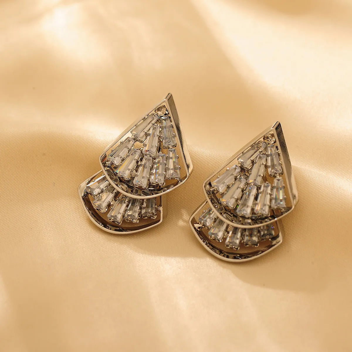 1 Pair Simple Style Classic Style Sector Plating Inlay Titanium Steel Zircon 18K Gold Plated Ear Studs