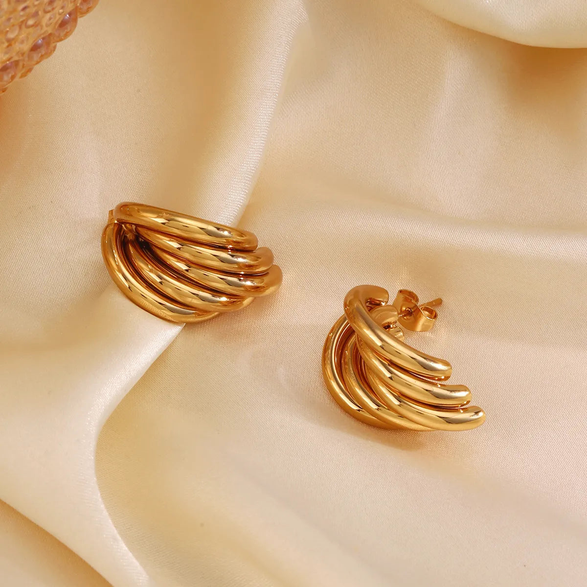 1 Pair Simple Style Classic Style Solid Color 304 Stainless Steel 18K Gold Plated Ear Studs