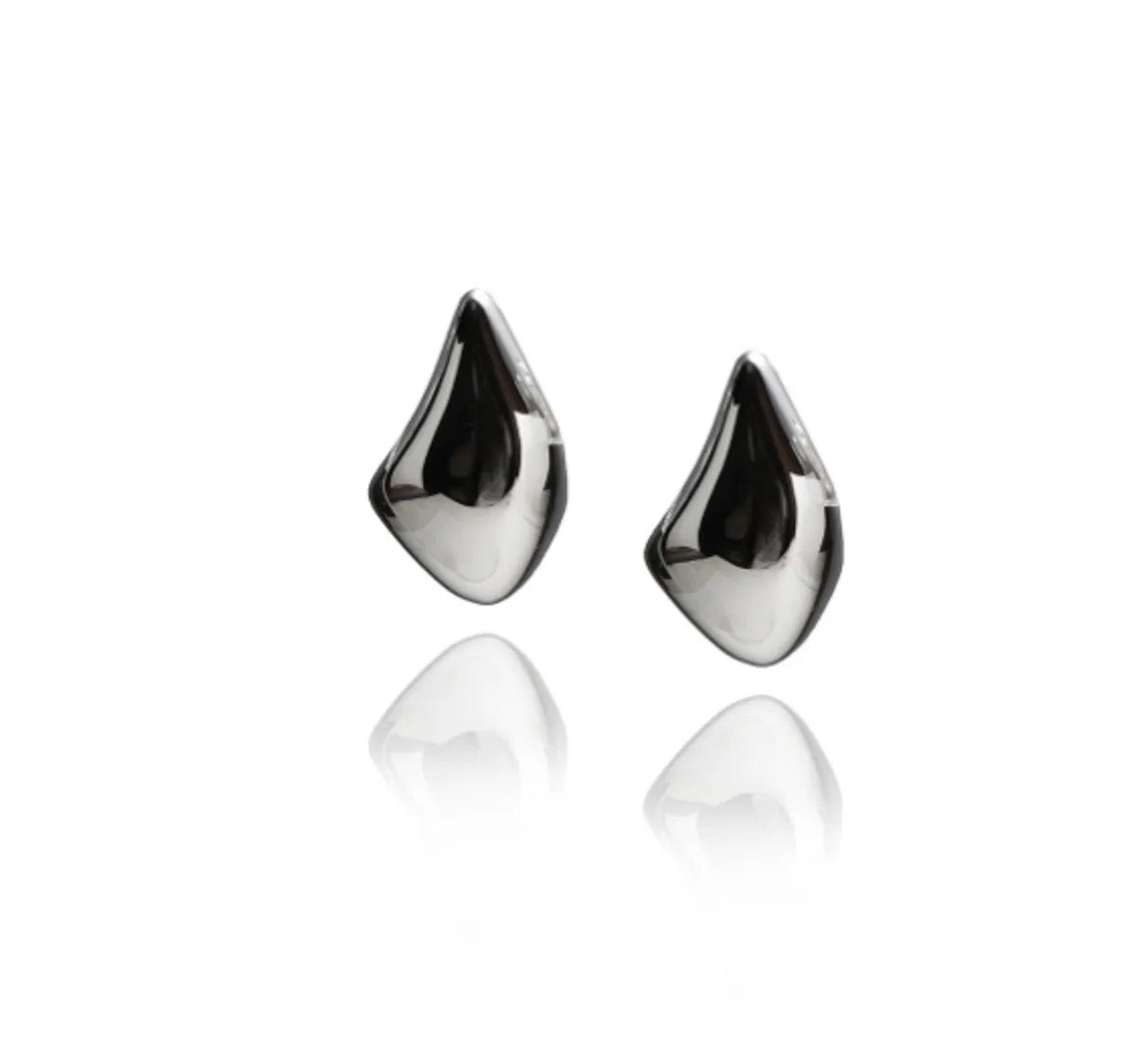 1 Pair Simple Style Classic Style Solid Color 304 Stainless Steel Titanium Steel 18K Gold Plated Ear Studs