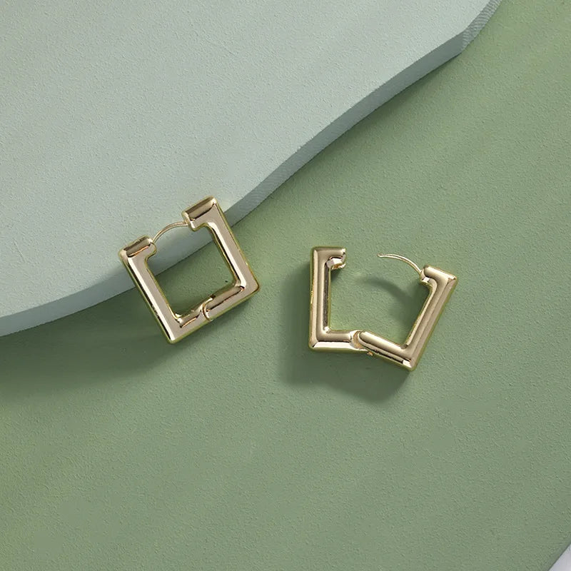 1 Pair Simple Style Classic Style Solid Color Alloy Earrings