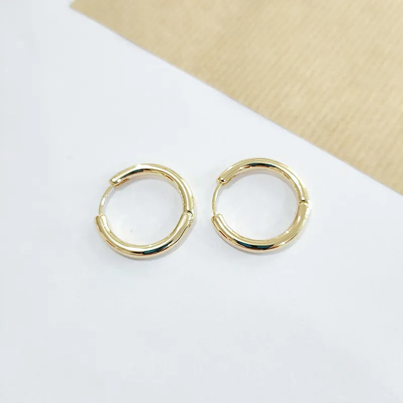 1 Pair Simple Style Classic Style Solid Color Alloy Earrings