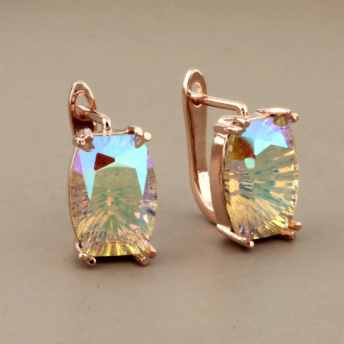 1 Pair Simple Style Classic Style Solid Color Inlay Copper Artificial Gemstones Earrings