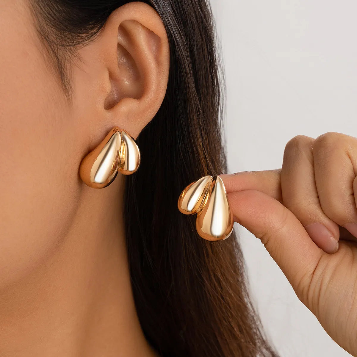 1 Pair Simple Style Classic Style Solid Color Irregular Plating Alloy Ear Studs