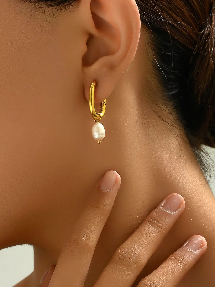 1 Pair Simple Style Classic Style Solid Color Layered Plating Inlay Titanium Steel Artificial Pearls 18k Gold Plated Gold Plated Dangling Earrings