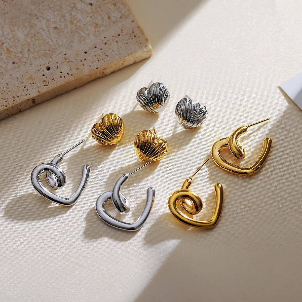 1 Pair Simple Style Classic Style Solid Color Plating 304 Stainless Steel 18K Gold Plated Ear Studs