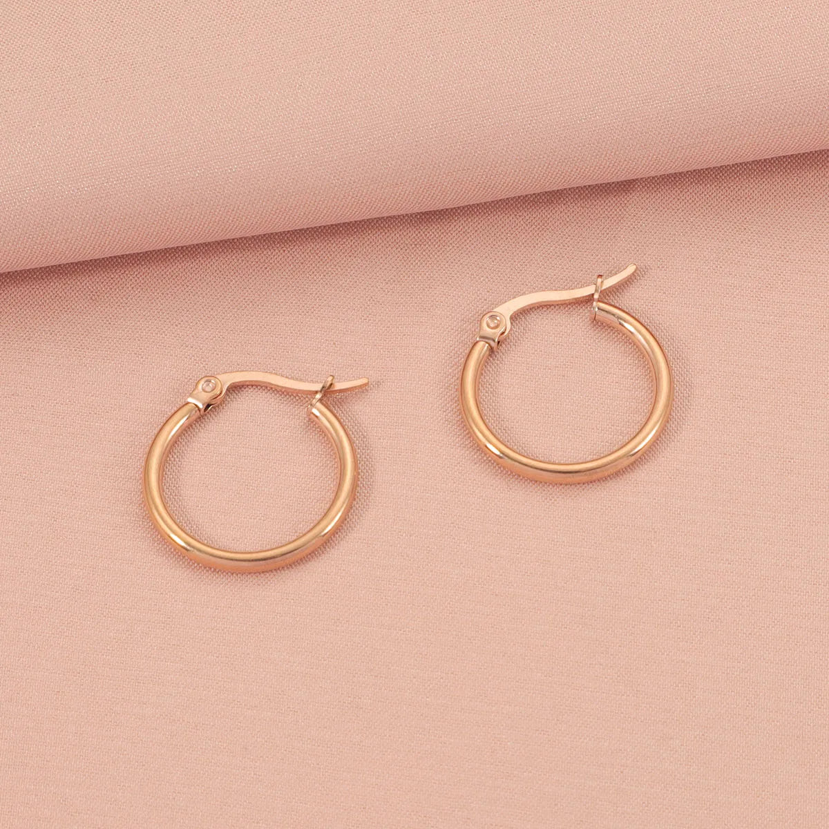 1 Pair Simple Style Classic Style Solid Color Plating 304 Stainless Steel 18K Gold Plated Earrings