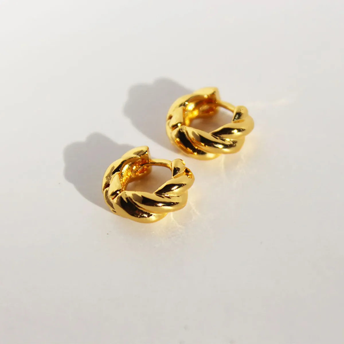 1 Pair Simple Style Classic Style Solid Color Plating Brass 24K Gold Plated Ear Studs