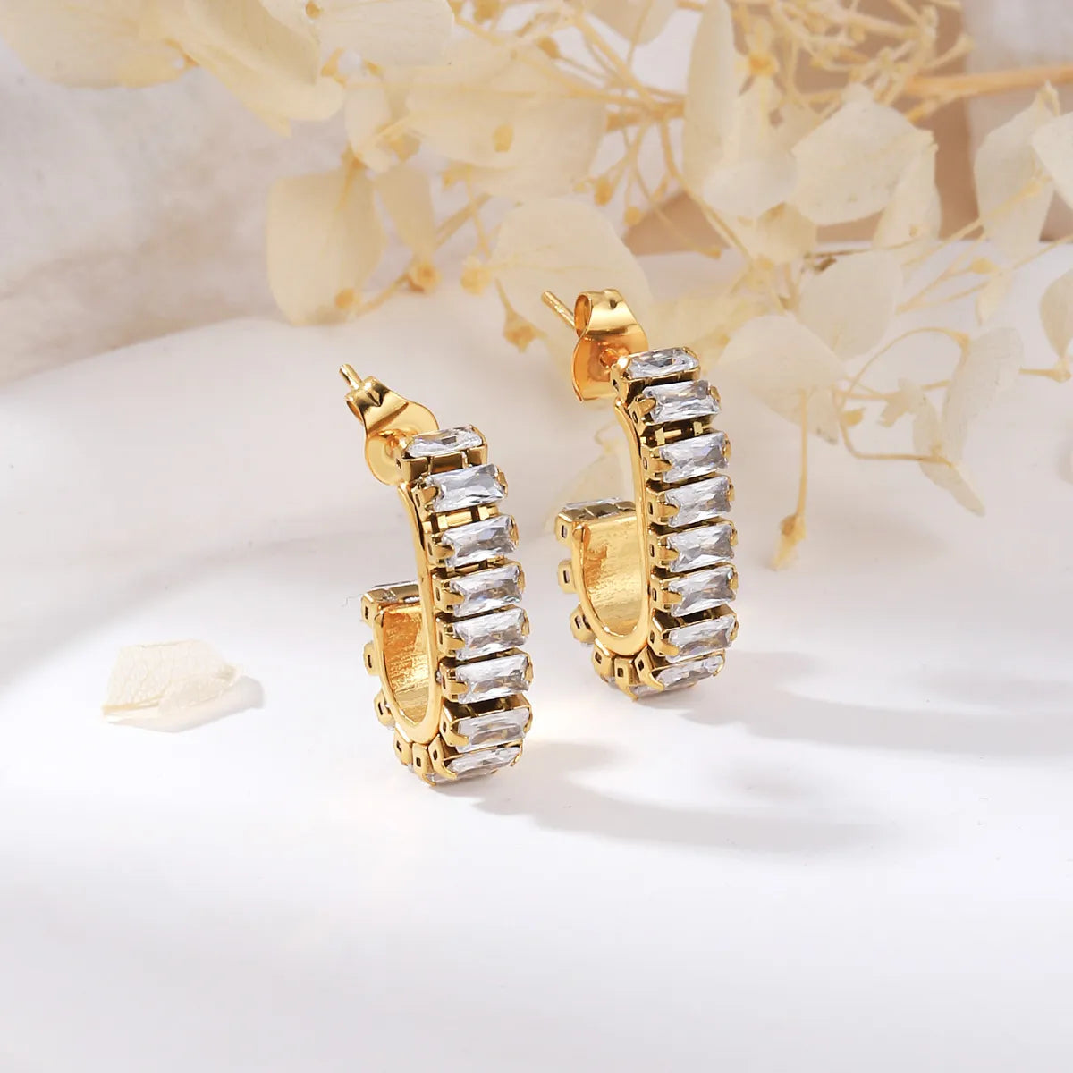 1 Pair Simple Style Classic Style Solid Color Plating Inlay 304 Stainless Steel Zircon 18K Gold Plated Hoop Earrings