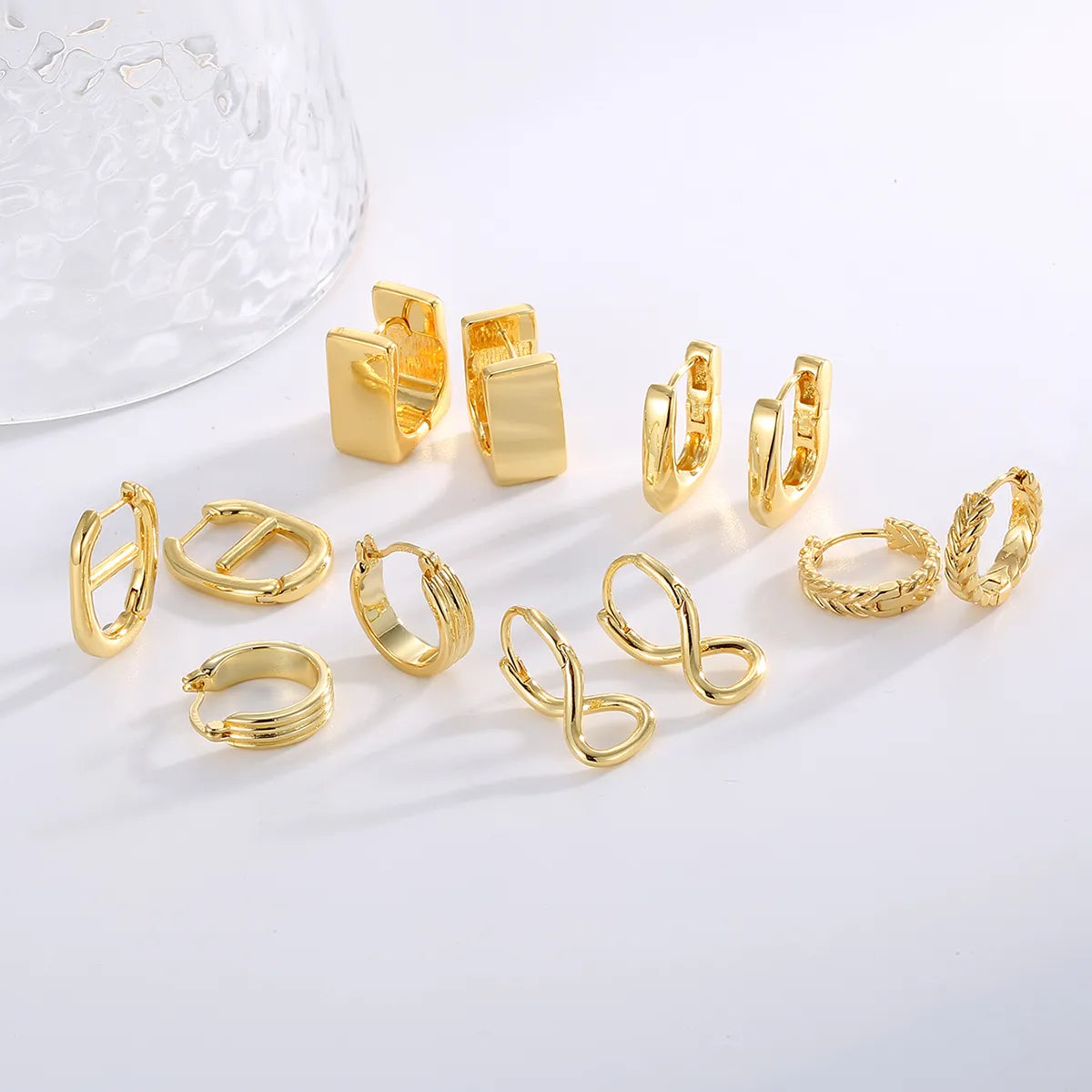 1 Pair Simple Style Classic Style Solid Color Plating Inlay Brass Zircon 18K Gold Plated Ear Studs