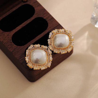 1 Pair Simple Style Classic Style Solid Color Plating Inlay Copper Pearl Zircon 18K Gold Plated Ear Studs