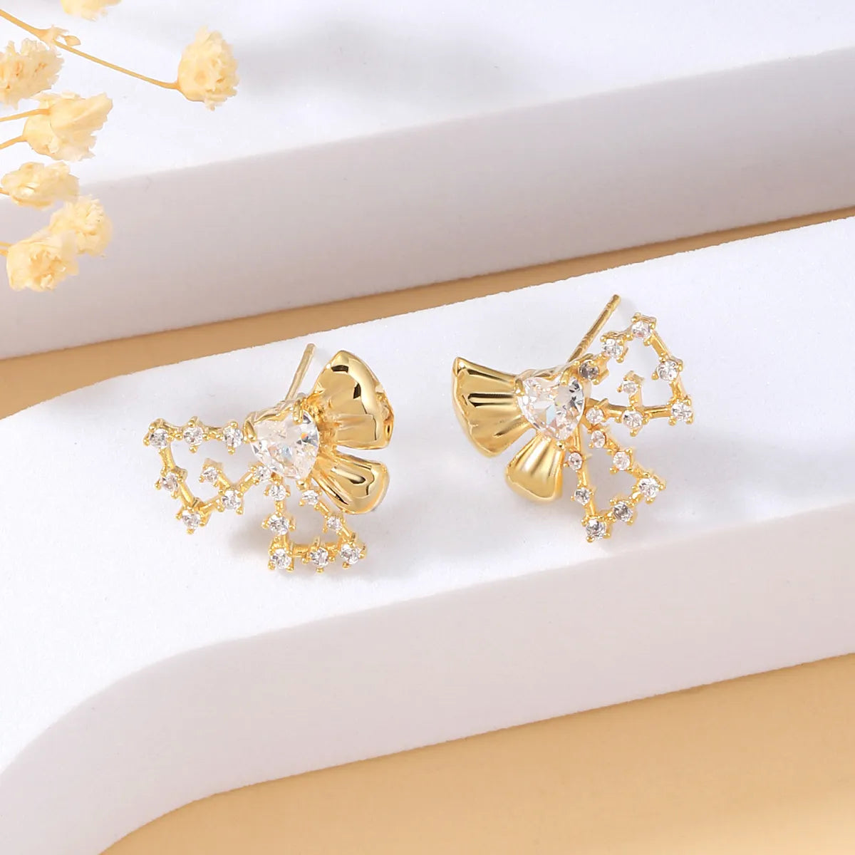 1 Pair Simple Style Classic Style Solid Color Plating Inlay Copper Zircon 18K Gold Plated Ear Studs