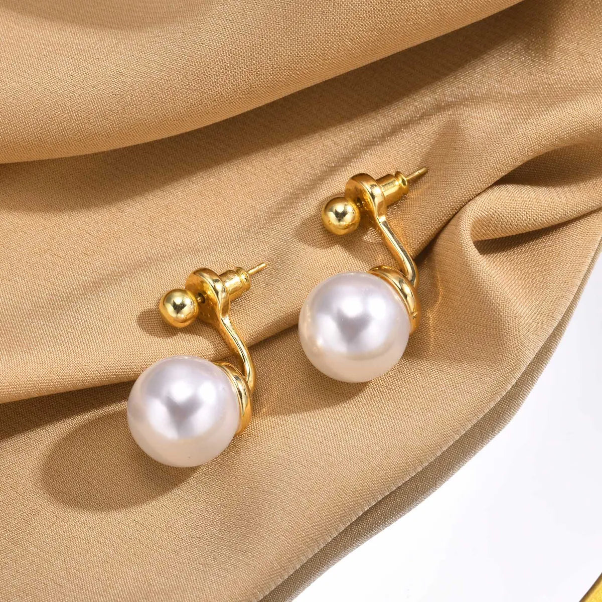 1 Pair Simple Style Classic Style Solid Color Plating Inlay Stainless Steel Artificial Pearls 18K Gold Plated Ear Studs