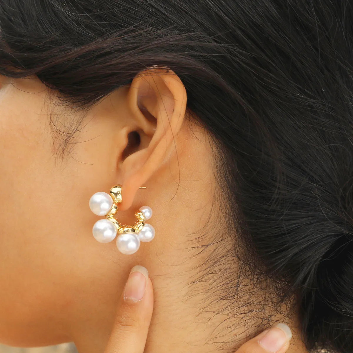 1 Pair Simple Style Classic Style Solid Color Plating Inlay Stainless Steel Artificial Pearls 18K Gold Plated Ear Studs