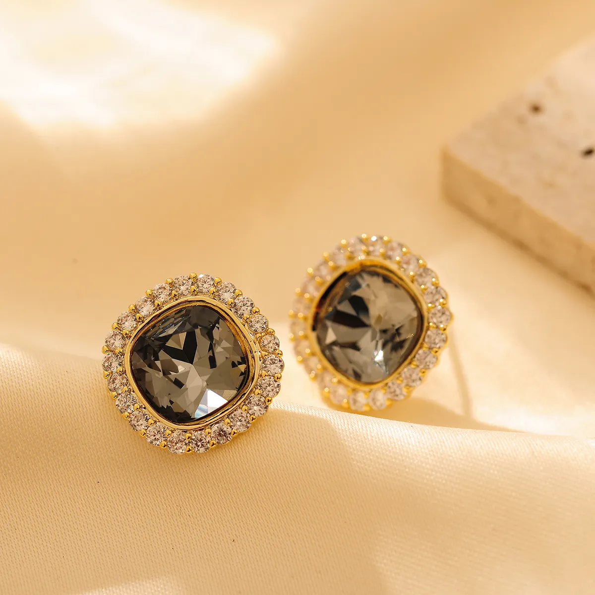 1 Pair Simple Style Classic Style Solid Color Plating Inlay Titanium Steel Zircon 18K Gold Plated Ear Studs