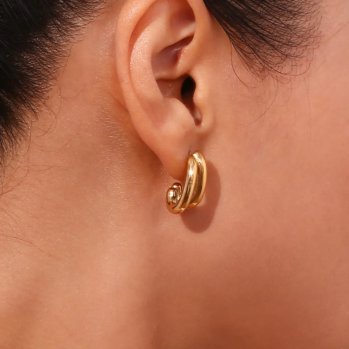 1 Pair Simple Style Classic Style Solid Color Plating Stainless Steel 18k Gold Plated Ear Studs