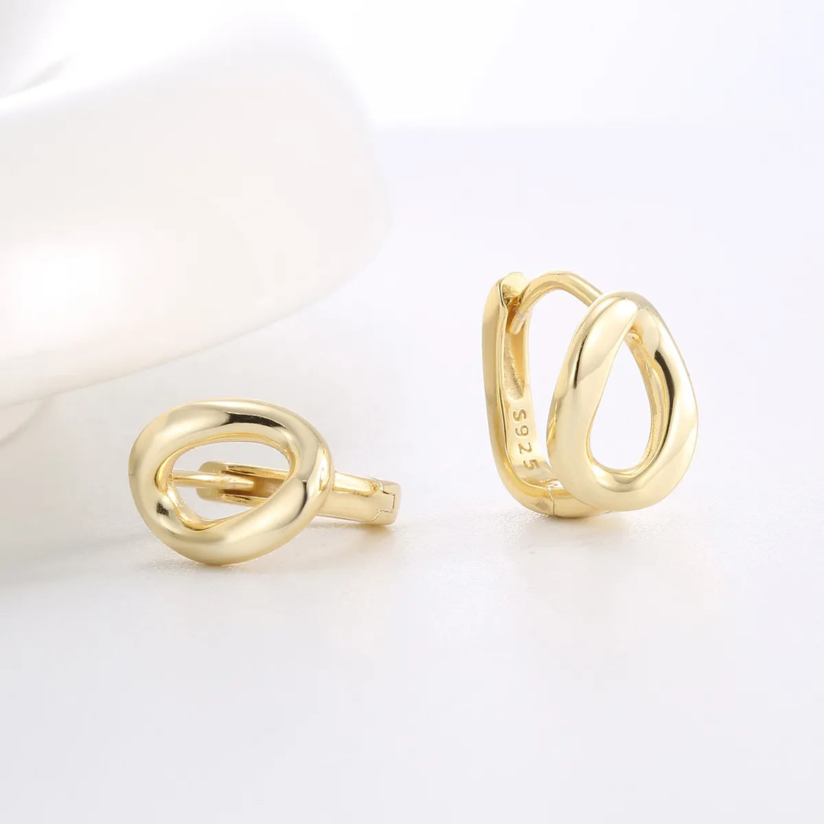 1 Pair Simple Style Classic Style Solid Color Plating Sterling Silver Earrings