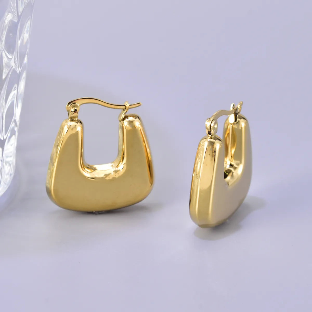 1 Pair Simple Style Classic Style Solid Color Plating Titanium Steel 18k Gold Plated Gold Plated Earrings