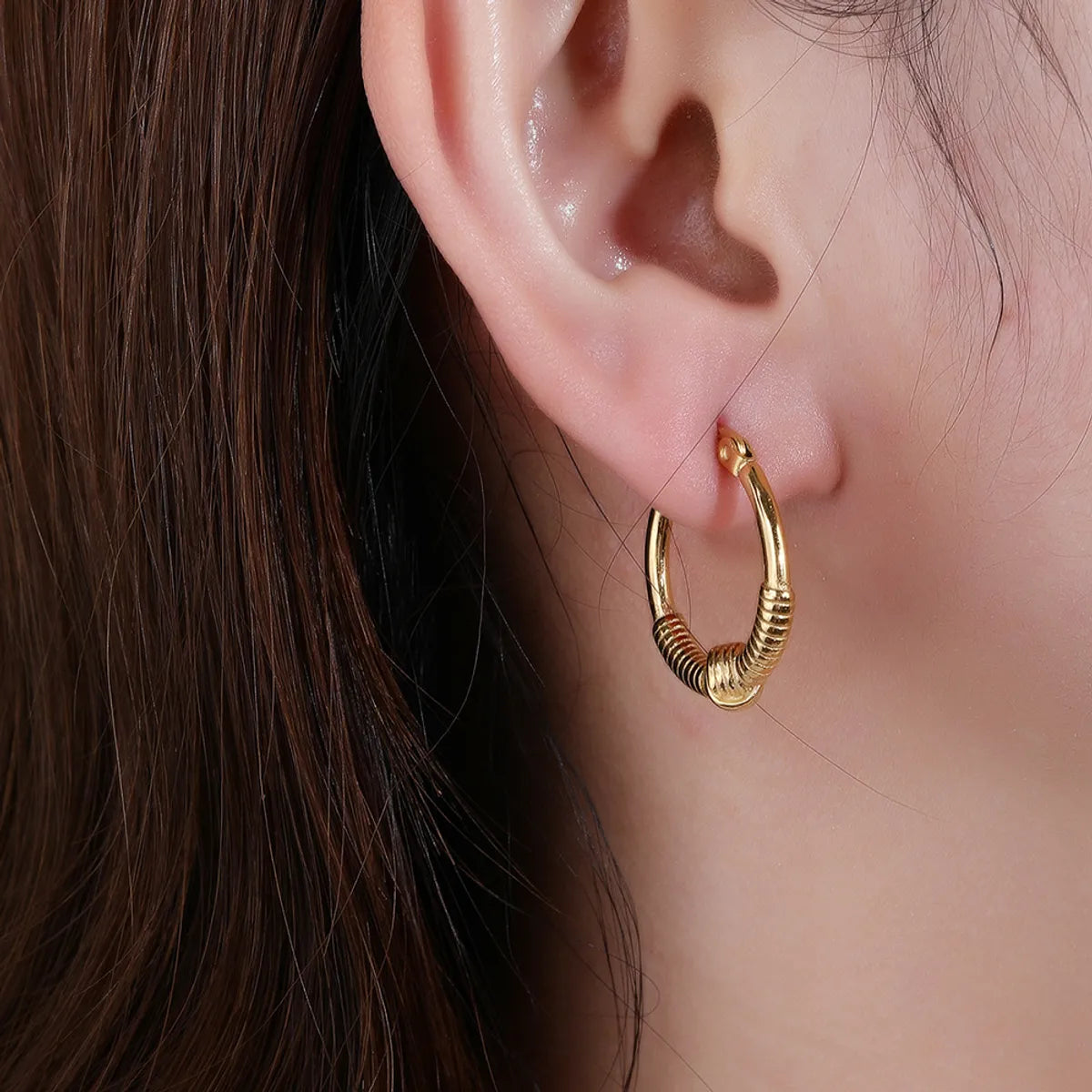 1 Pair Simple Style Classic Style Solid Color Plating Titanium Steel 18k Gold Plated Hoop Earrings