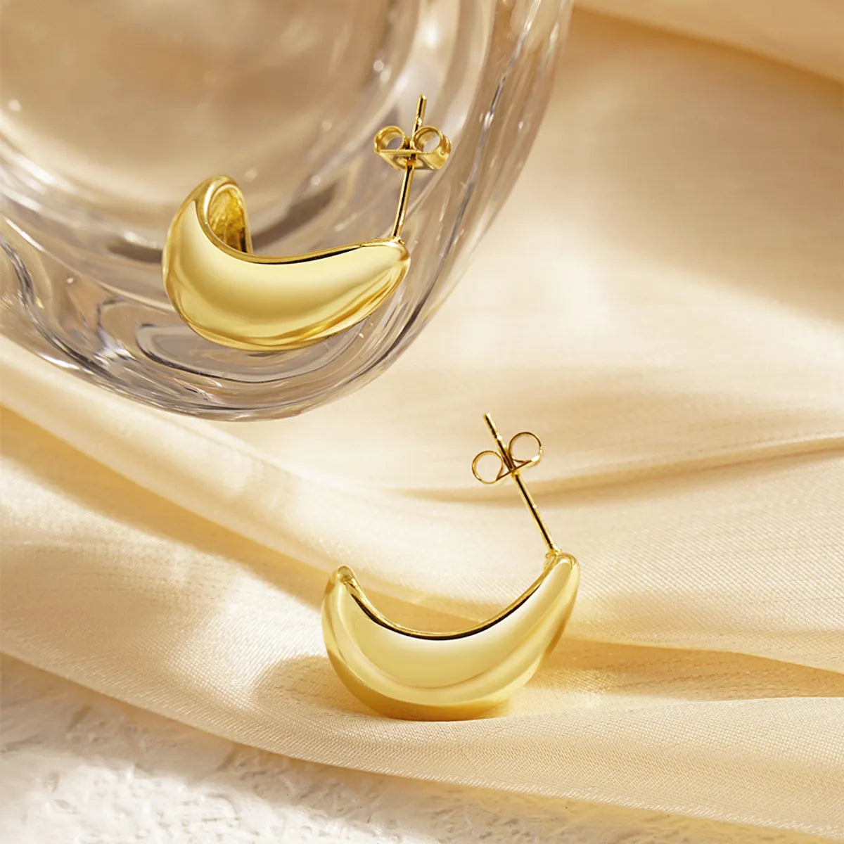 1 Pair Simple Style Classic Style Solid Color Plating Titanium Steel Gold Plated Ear Studs