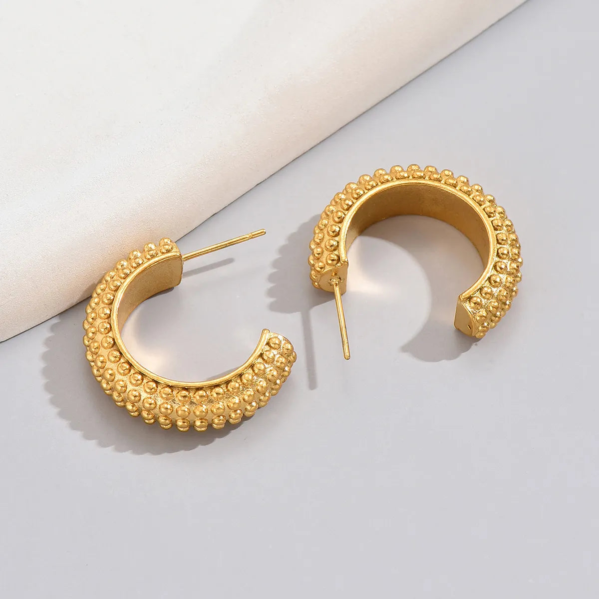 1 Pair Simple Style Classic Style Solid Color Plating Titanium Steel Titanium Steel 18k Gold Plated Gold Plated Hoop Earrings