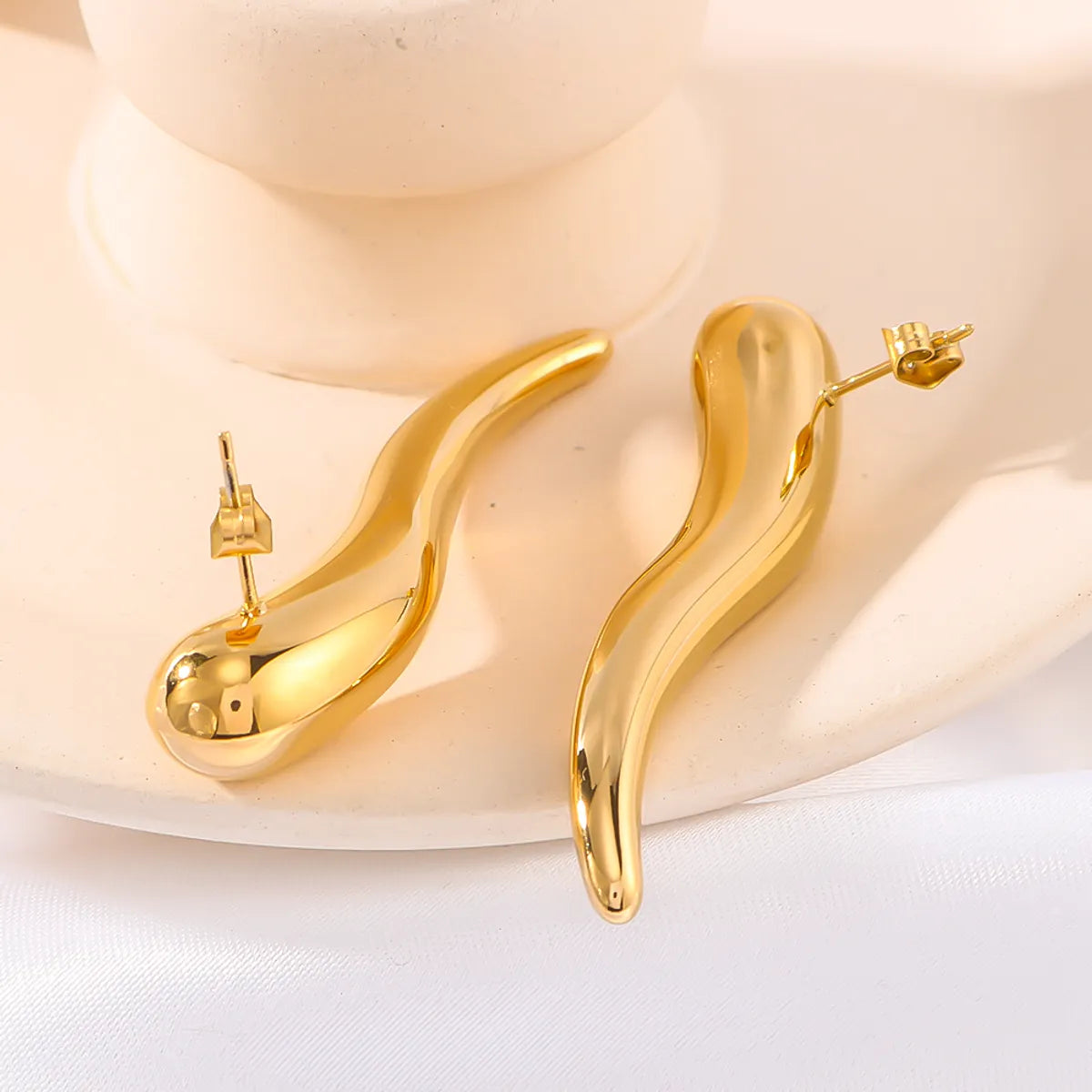 1 Pair Simple Style Classic Style Solid Color Polishing Plating 304 Stainless Steel 18K Gold Plated Ear Studs