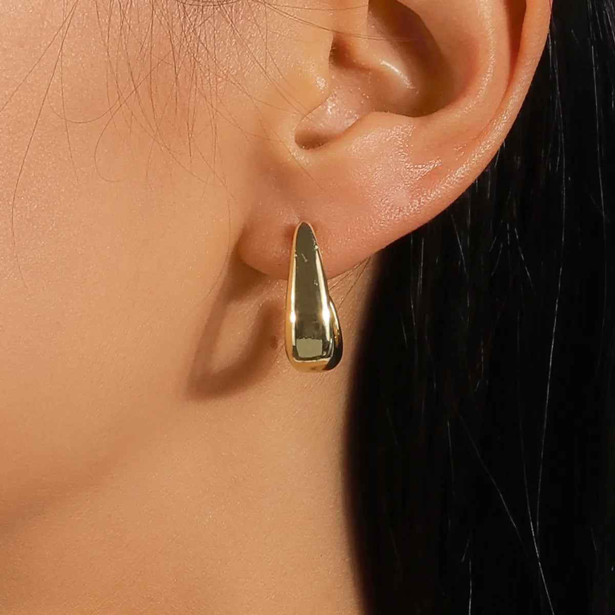 1 Pair Simple Style Classic Style Solid Color Zinc Alloy Ear Studs