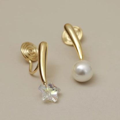 1 Pair Simple Style Classic Style Star Asymmetrical Inlay Copper Crystal Pearl 18K Gold Plated Ear Cuffs