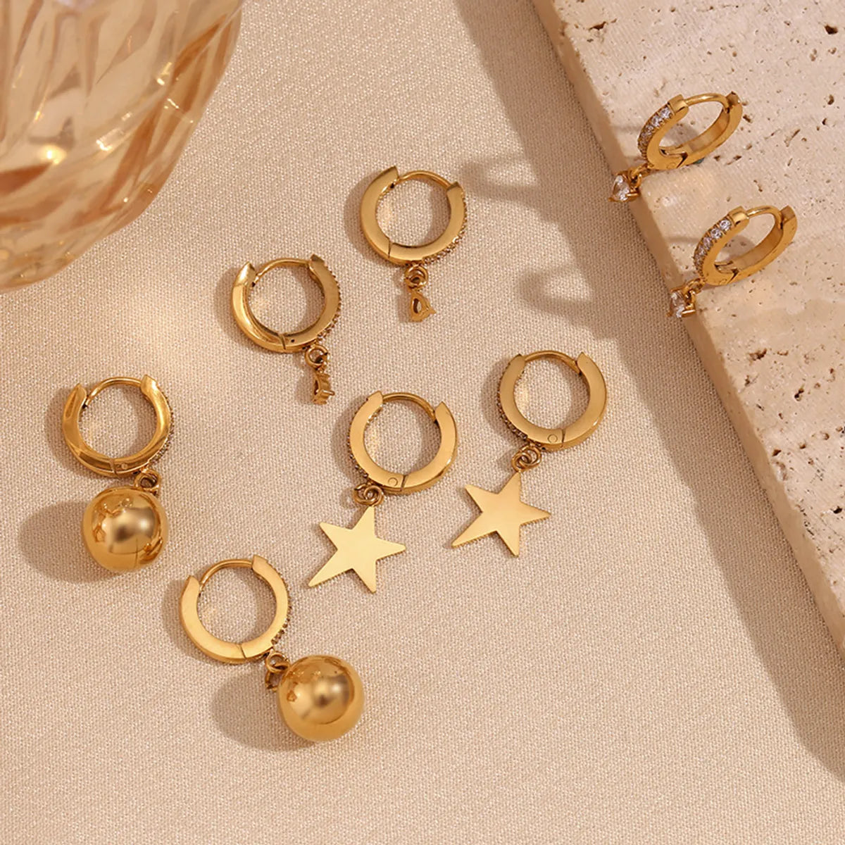 1 Pair Simple Style Classic Style Star Ball Inlay 304 Stainless Steel Rhinestones 18K Gold Plated Drop Earrings