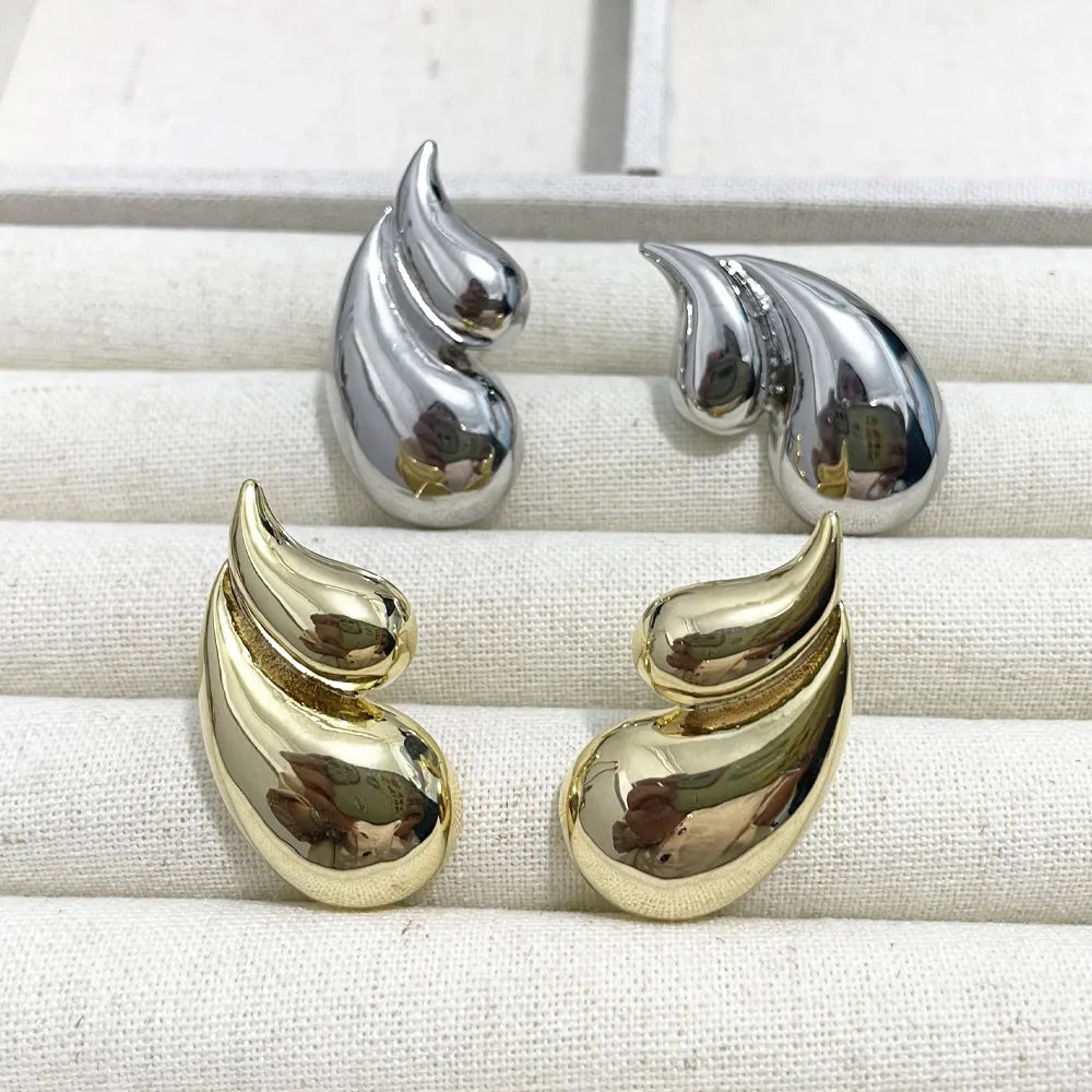 1 Pair Simple Style Classic Style Water Droplets Plating Copper Brass White Gold Plated Gold Plated Ear Studs