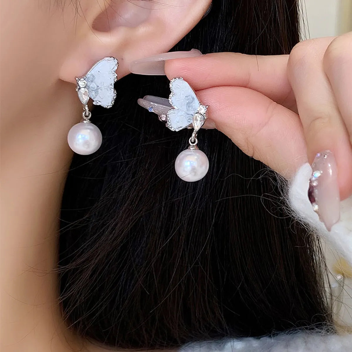 1 Pair Simple Style Classic Style Wings Plating Inlay Alloy Artificial Rhinestones Artificial Pearls White Gold Plated Drop Earrings