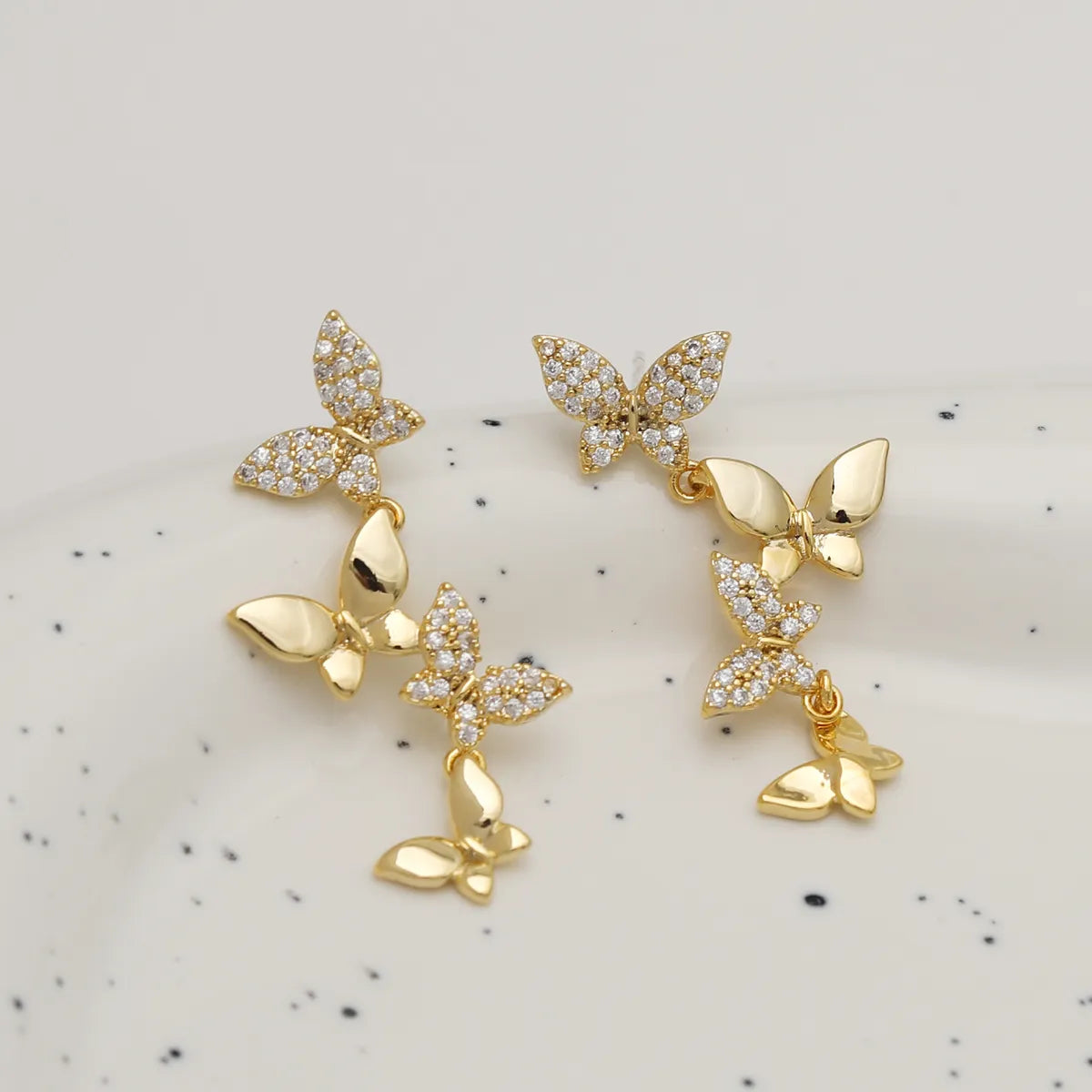 1 Pair Simple Style Commute Butterfly Plating Inlay Copper Zircon 18K Gold Plated Ear Studs