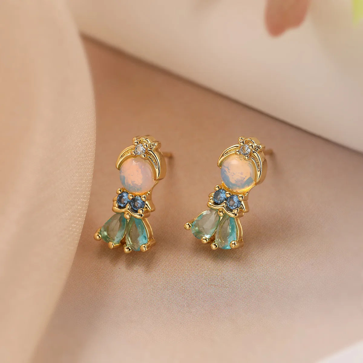 1 Pair Simple Style Commute Cartoon Character Plating Inlay Copper Zircon 18k Gold Plated Ear Studs